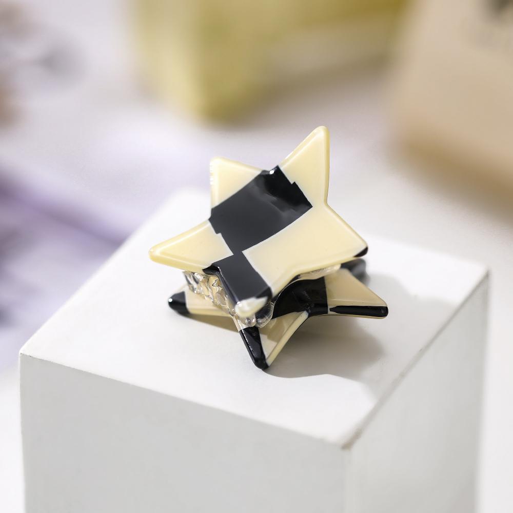 2023 Black and White Small Hair Claws Women's Fashion Temperament Hair Can Clip Elegant Hair Accessories