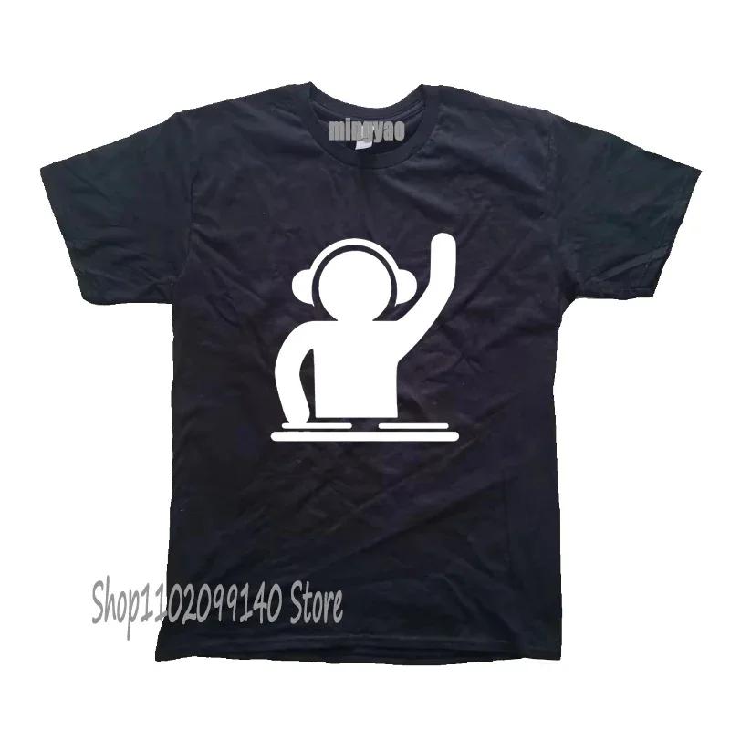 Retro Dj Headphones T Shirt Graphic Streetwear Short Sleeve ONeck Harajuku Music Techno TShirt Funny Unisex Clothing For Ladies