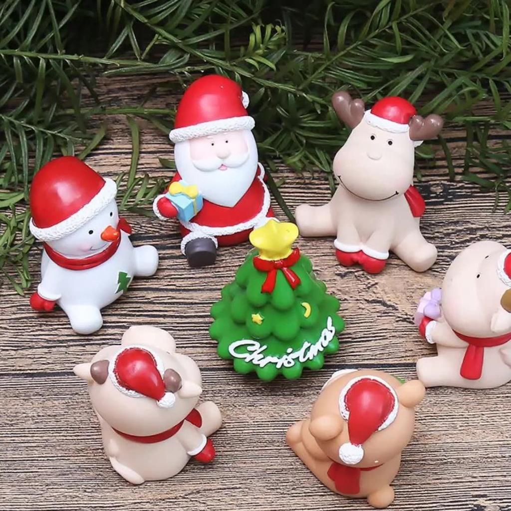 High-quality Resin Christmas Ornament Santa Claus Deer Winter Decoration Gift