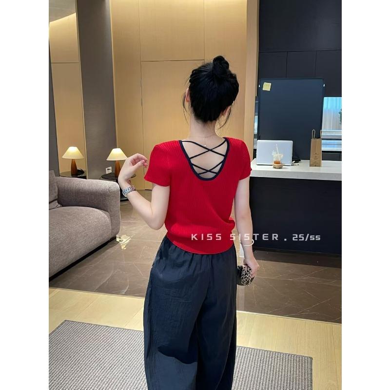 

Стильная трикотажная футболка с коротким рукавом и круглым вырезом, с тонкой спинкой и маленькая блузка с вырезом излучают высококлассную атмосферу для женщин One size красный