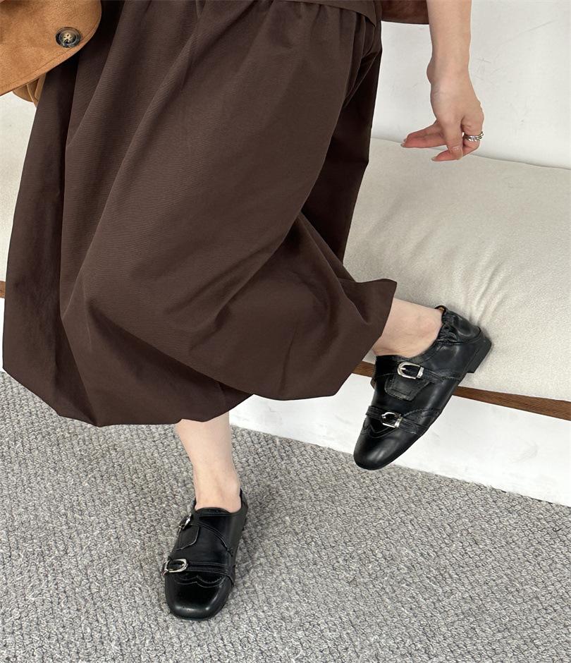 2025 autumn new niche design belt buckle heightening single shoes fashionable versatile retro engraved loafers