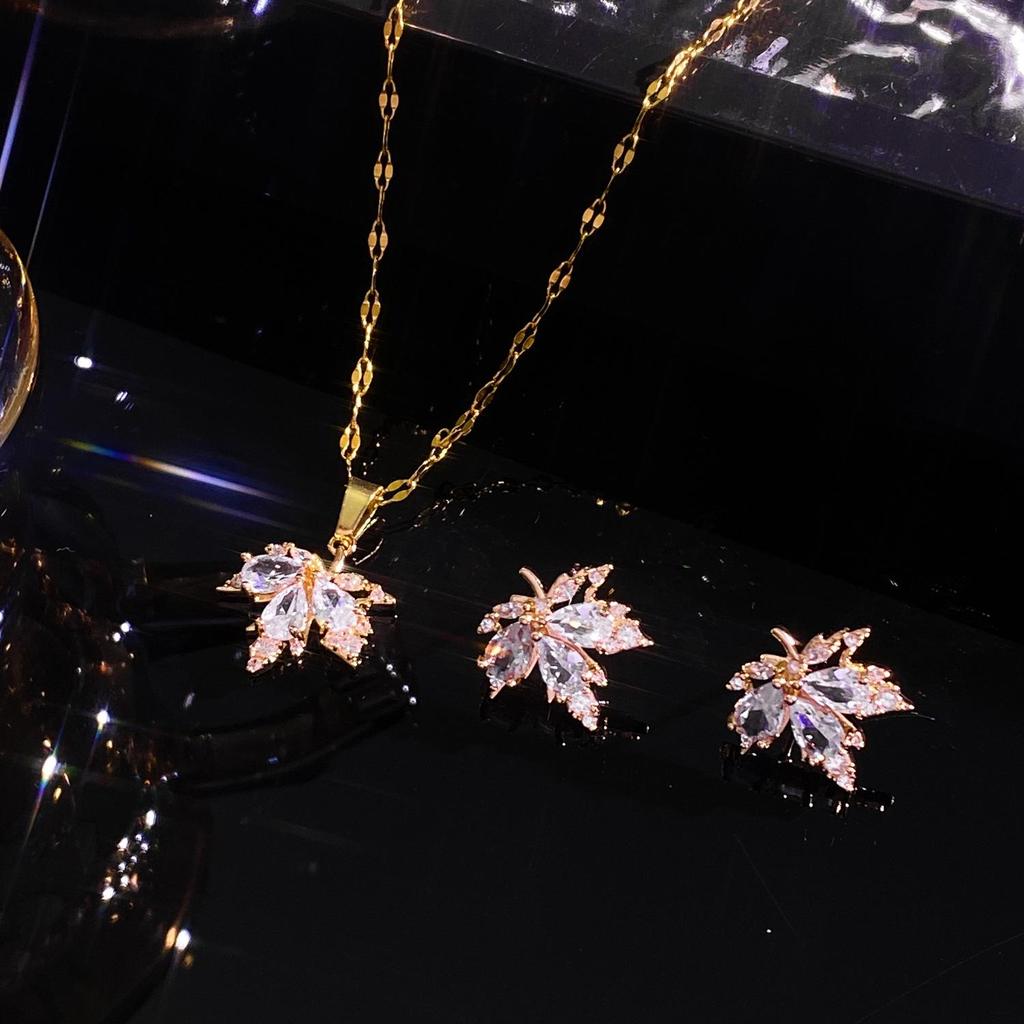 Copper Zirconia Leaf Necklace & Earring Set - Elegant Maple Design for Banquets