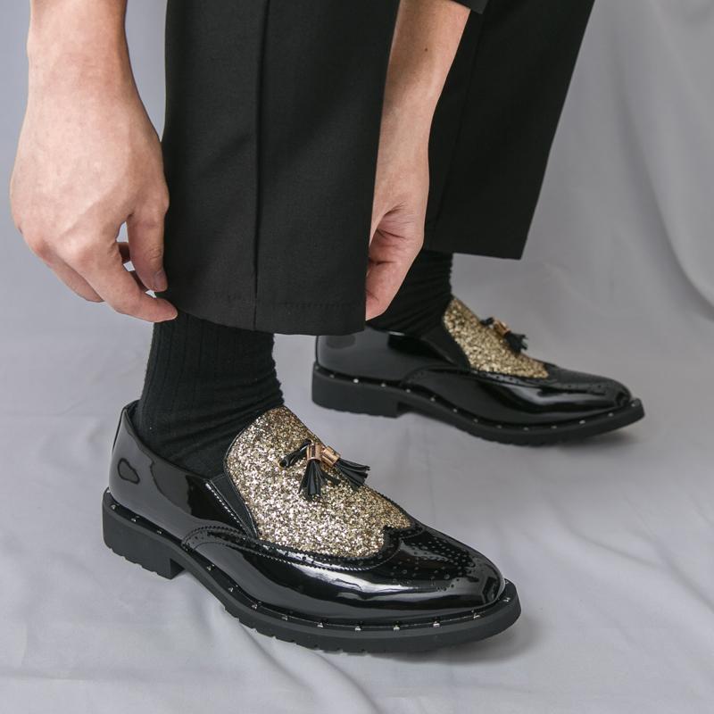 Italian Style Fashion Painted Letter Mens Business Shoes Casual Leather High Quality Dress Loafers Flat Designer Wedding Shoes