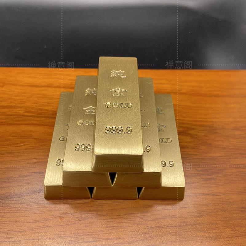 Külçe Simülasyonu Sahte Masif Pirinç Çubuk Süs Açılış Hediyesi Çin Altın Aksesuarı