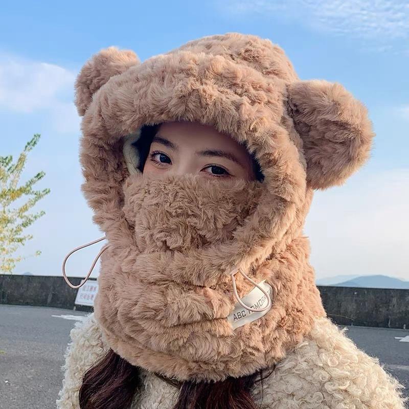 Cozy Bear Ear Plush Hat: All-in-One Warmth for Winter Cycling