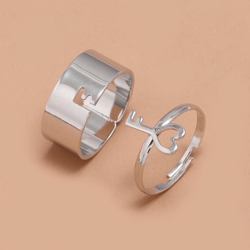 Versatile Women's Fashion Couple Rings: Light Luxury, Colorfast, Unisex Knuckle & Plain Finger Rings