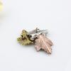 Women Brooch Retro Festival Elegant Geometric Electroplating Christmas Decoration Gifts Three-color Maple Leaf Collar Lapel Pin Fashion Jewelry New
