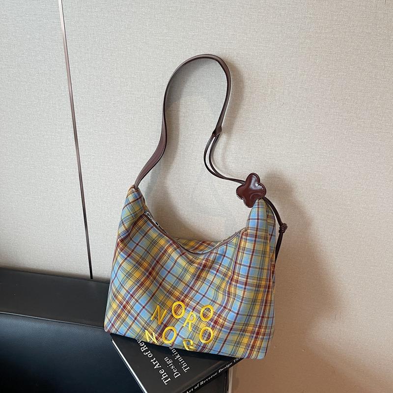 Summer Large-capacity Commuter Bag Shoulder Bag New Fashion Leisure Bag Large Bag Temperament Tote Bag