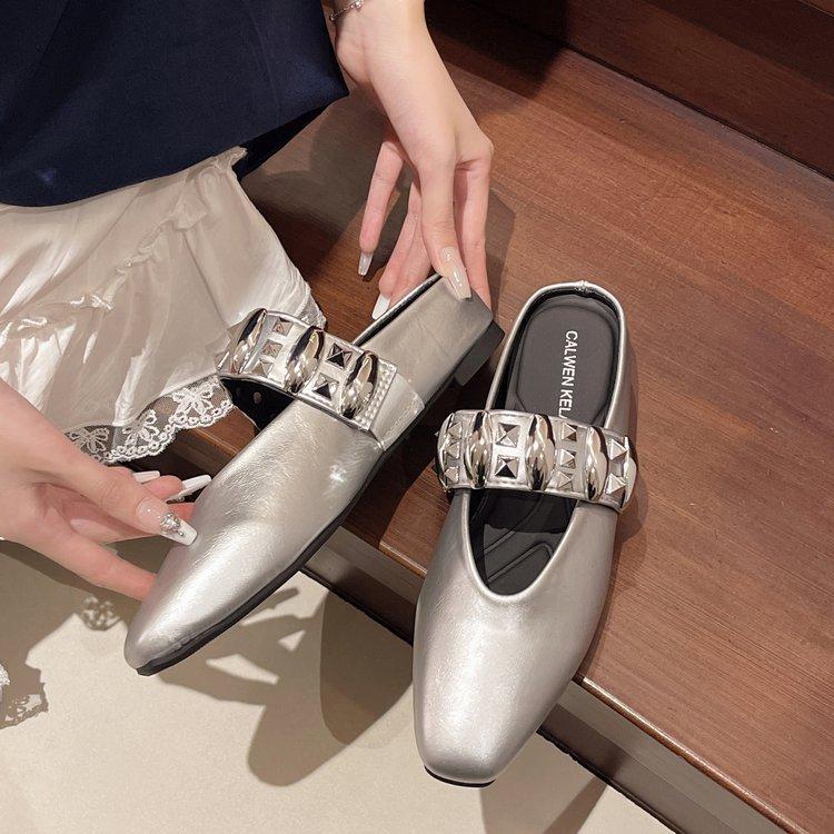 

Temperament women s slippers new metal buckle exquisite versatile one-pedal flat-bottomed bag head square head slippers women 40 шампанського