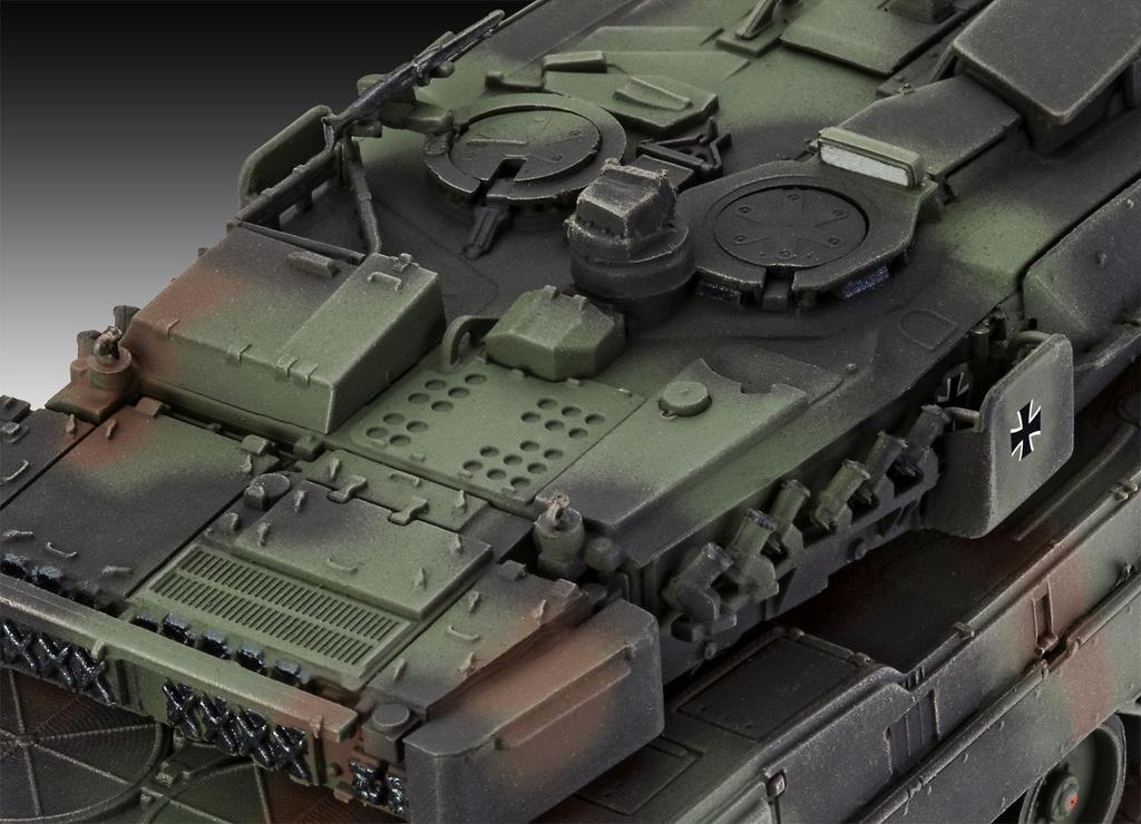 Revell 1/72 German Leopard II A7V Plastic Model Kit 03355 (Tank)