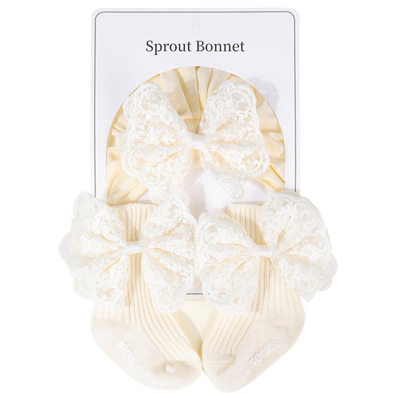 Pure Cotton Baby Girl Hat & Sock Set - Breathable Lace Trim with Bow, Perfect for Spring & Autumn. Super Cute!