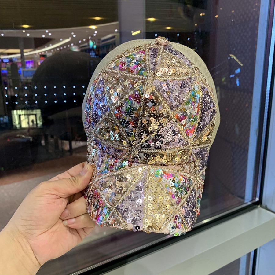 Summer mesh sequin hat - breathable, sun-proof, sun-shielding hat for outdoor activities. Fashionable and versatile Korean baseball cap with a brim.