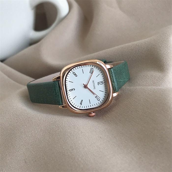 

Retro Style Watch Female Niche High Value Small Dial Exquisite Junior High School Student College Exam Watch Female зелений