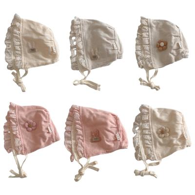 Touca de Renda para Bebê Estilo Vintage Padrão Flor/Coelho Chapéu Elegante para Bebê com Tira Ajustável Adequado para Meninos e Meninas