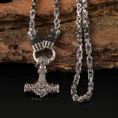 Collana Ciondolo Martello Pugno Vichingo Retro con Catena in Acciaio Inossidabile - Design alla Moda e Unico