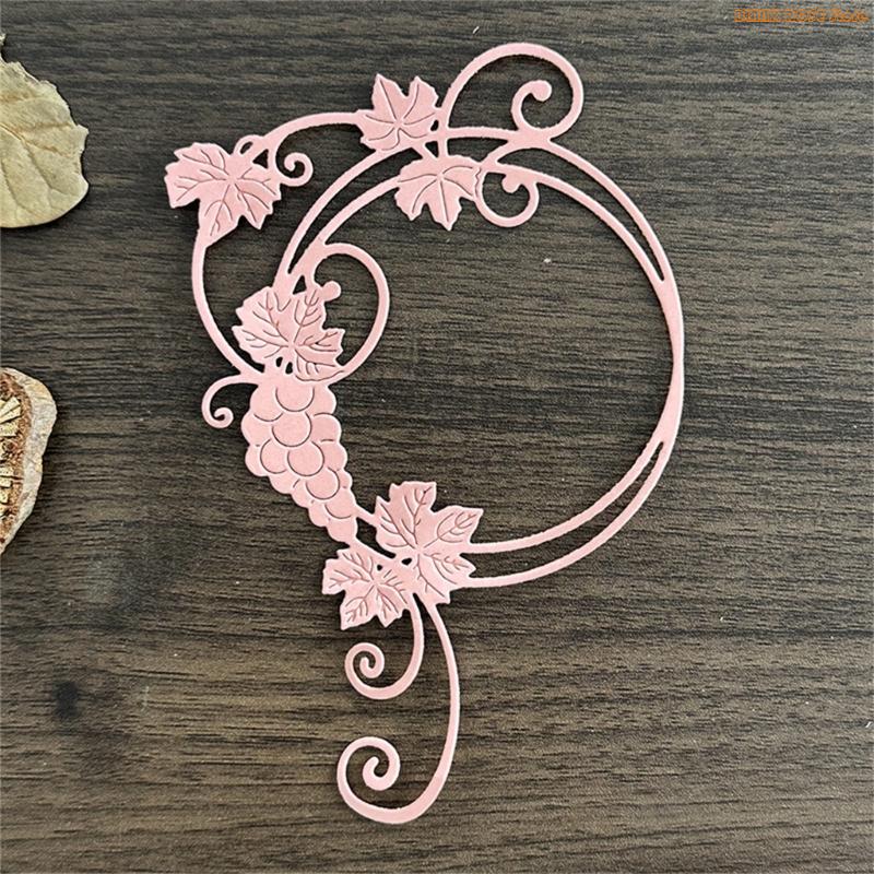 K1AE Grape Wreath Carbon Steel Cutting DiesMetal Embossing Stencils for Scrapbooking