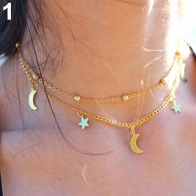Collana corta lucida da donna vintage semplice multistrato con perline a forma di mezzaluna