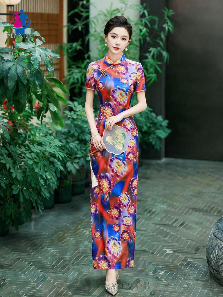 Cheongsam 2025 Vestibilità Aderente Manica Corta - Abito da Sfilata Stile Shanghai