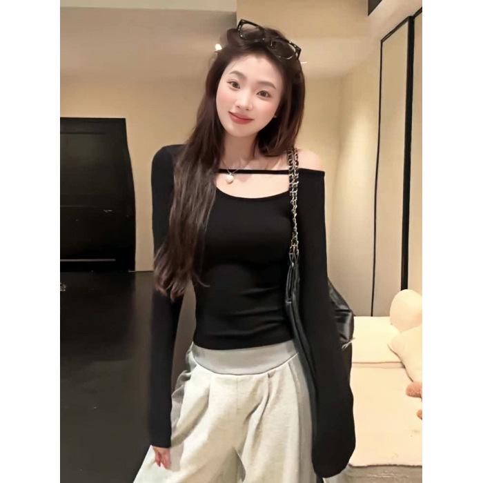 

Korean Chic Asymmetrical Off-Shoulder Top for Women – 2025 Autumn New Arrival with Unique Inner Layer Design Medium чорний