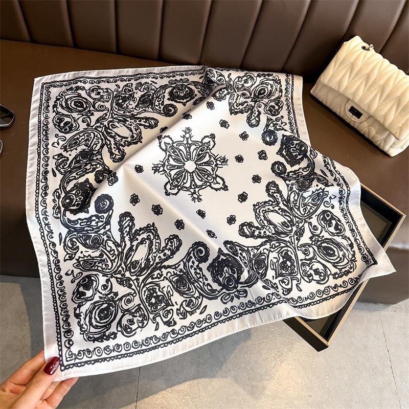 Classic cashew nut simulation silk printing silk scarf square scarf high-end shawl sunscreen neck professional scarf headscarf scarf