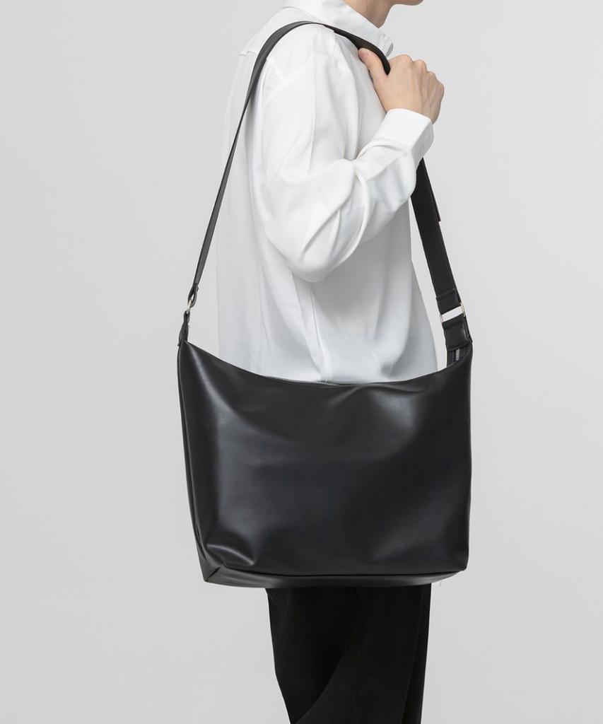 Umbrella On The Go Signature City Stage Leather Crossbody Bag