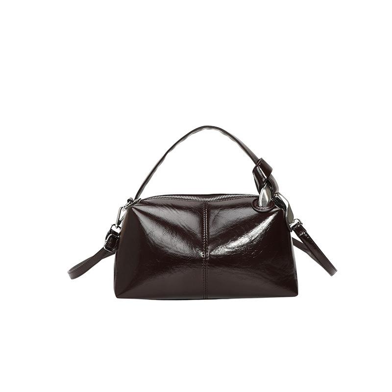 The Pillow Bag Is A Niche Design with A Large Capacity. It Is A Stylish Single-shoulder Crossbody Bag