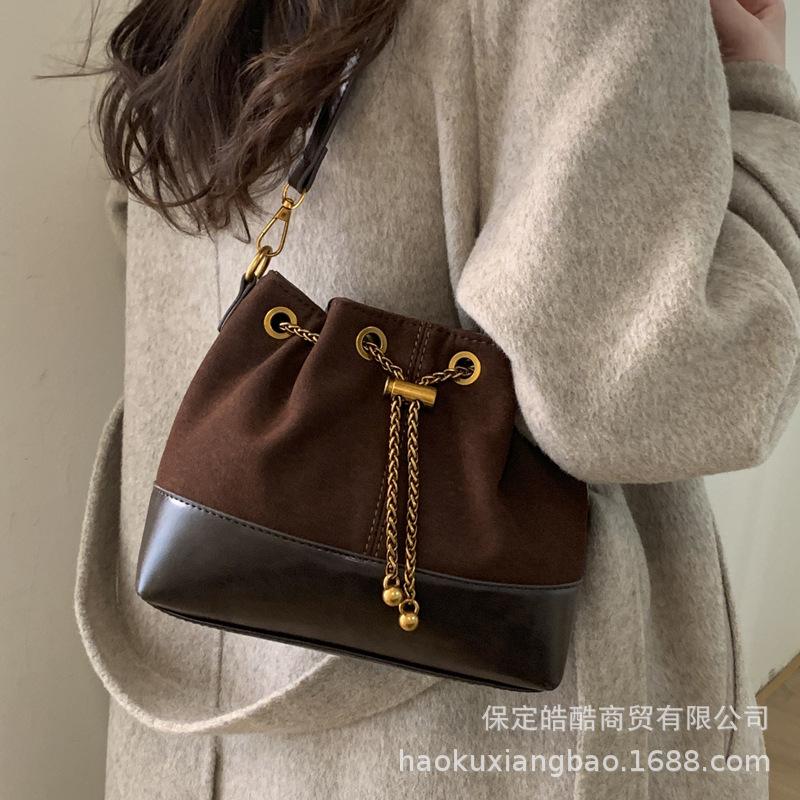 Frosted retro small bag women's autumn and winter 2025 new trendy messenger bag this year popular shoulder underarm bag bucket bag