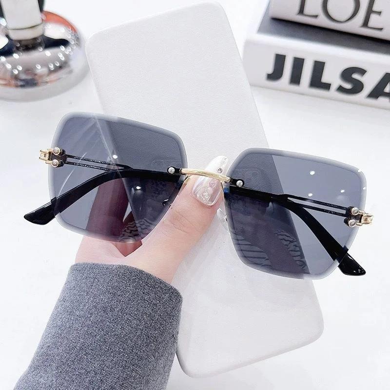 Women Gradient Square Sunglasses Large Frame Mirror Lens UV400 Protection Fashionable Eyewear New Style