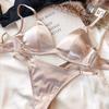 Ensemble de Soutien-gorge Satiné Français Sans Couture à Bonnets Triangulaires et Dos en T pour Poitrine Généreuse, Sans Armatures & Confortable