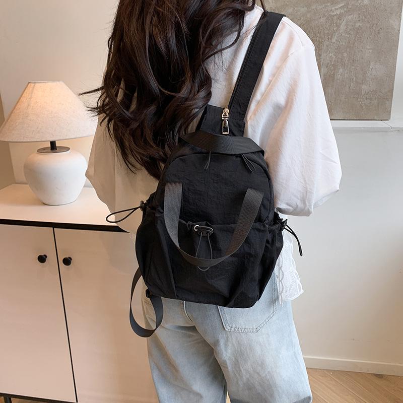 Personalized Retro Casual Texture Backpack 2025 Spring New Foreign Style Fashion Trend Women Commuting Small Backpack