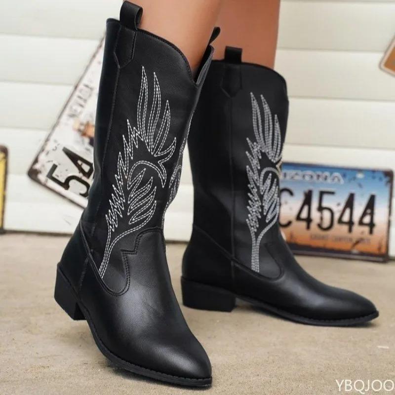 Winter New Fashionable and Versatile Women's Boots Embroidered Retro Elegant and Minimalist Mid Top Boots