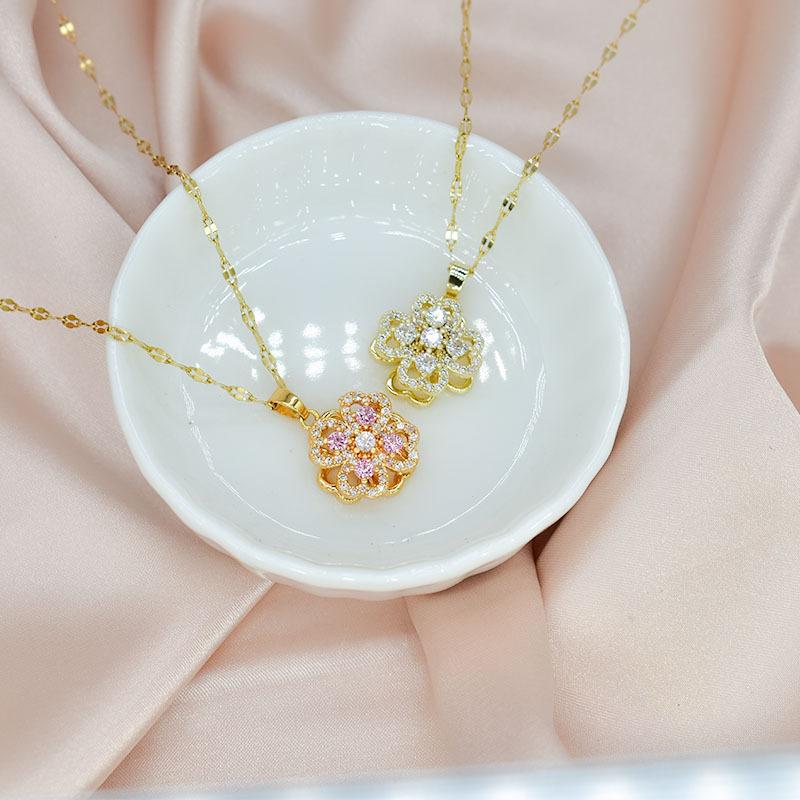 Rotating Four-Leaf Flower Necklace Female Summer Titanium Steel Chain Does Not Fade