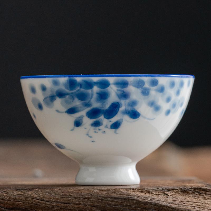1 Pc Chinese Ceramic Teacup Master Handmade Tea Bowl Hand-Painted Lotus Fish Porcelain Tea Cup Household Tea Set Travel Cup 50ml