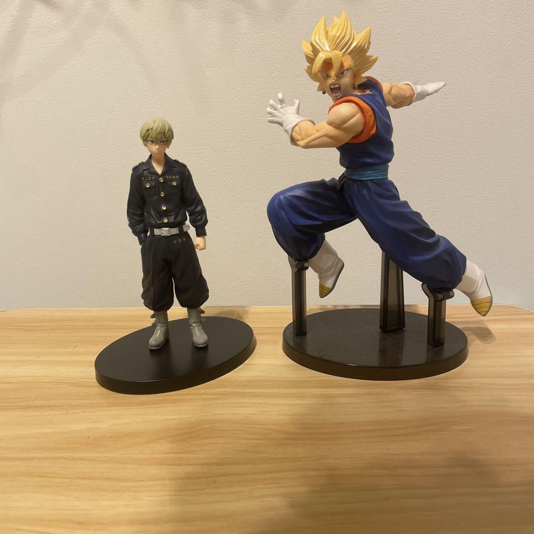 

[USED] Dragon Ball Figure (Vegetto) Tokyo Revengers Figure (Chifuyu)