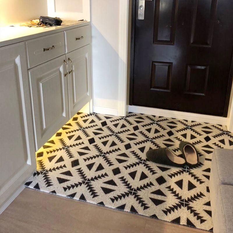 Die Eingangsmatte kann mit einer PVC-Haushaltsfußmatte gereinigt werden.. Die Eingangsfußmatte ist ein schmutzabweisender Cartoon-Teppich