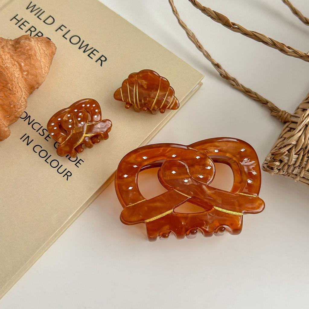 Butterfly Ring Acetate Hair Claw Clip - Retro Croissant Style (Zhou Yutong Inspired)