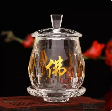 Fornitura d'acqua in cristallo cinese per templi buddisti domestici, tazze da offerta e coppe da vino davanti al Buddha Buddismo