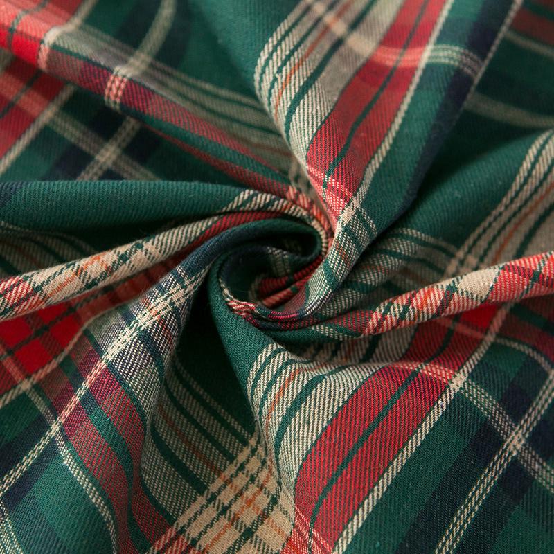 High-End Green Plaid Christmas & New Year Tablecloth for Dining and Coffee Tables