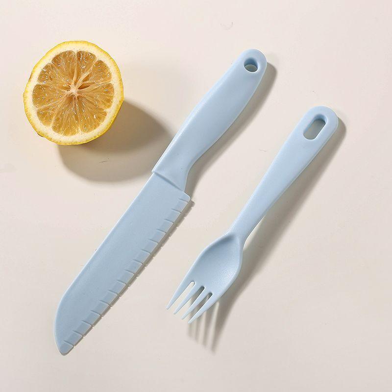 Non-slip Plastic Kitchen Knife for Cutting Fruits, Knife Set for Chopping Vegetables, Chopping Board, and Baby Food Set.