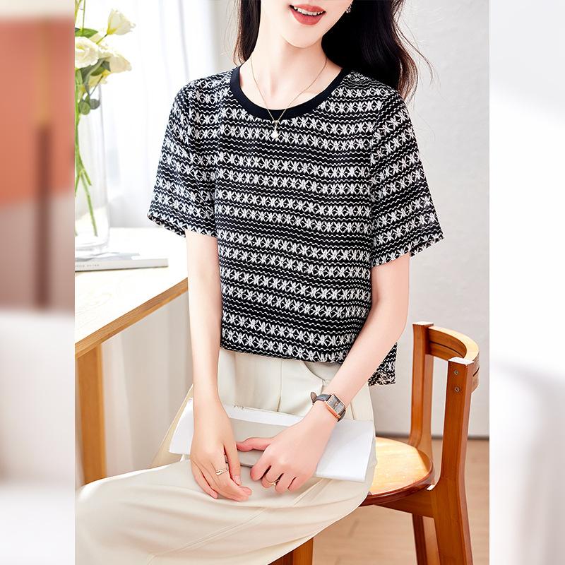 Silk short-sleeved t-shirt women's  new versatile loose casual striped age-reducing mulberry silk top