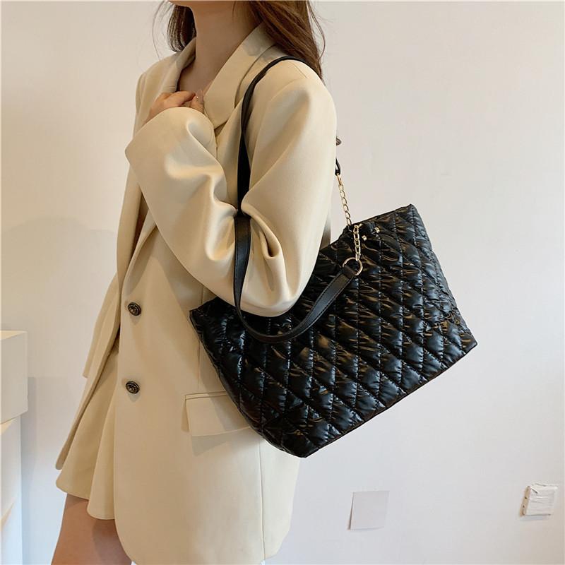 Stylish And Trendy 2024 Summer New Large Capacity Casual Crossbody Tote Bag For Women