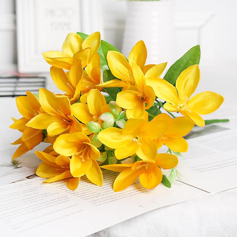 Lovely Artificial Mini Flower Bouquet Home Wedding Decor 18 Flowers On 1 Piece