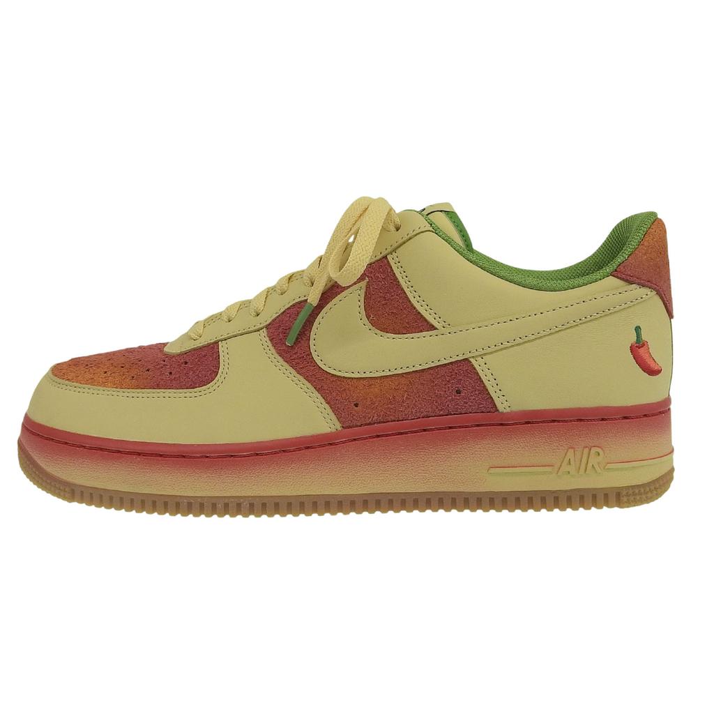 Nienaganne sneakersy NIKE z niską cholewką AIR FORCE1 Skórzane zamszowe męskie 10.5 DZ4493-700 Używane
