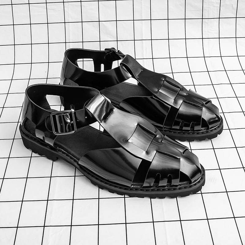 Fashion Summer Men Fashionable Beach Sandals Black White Outdoor Casual Comfortable Driving Trip High-end Sandals Size 38-46 Men Sandals