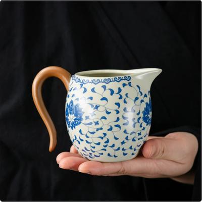 280 mlRu Kiln Blau-weiße Fair-Tasse mit Henkel Keramik Große Tee-Meer-Fair-Tasse Kung-Fu-Tee-Set Einheitliche Tasse Filter Teespender