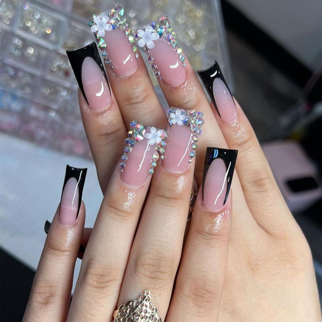 24 Stück Entenschnabel-förmige Falsche Nägel Gold Schmetterling Strass-Design Falsche Nagelspitzen Tragbare Vollabdeckung French Press-on Nägel