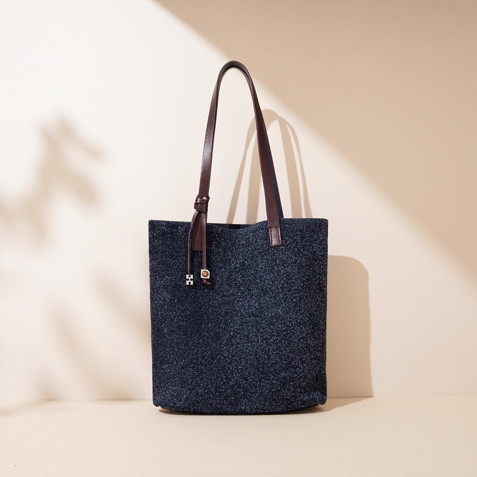 

Tote Bag Women s Bag Simple Leather Shoulder Bag Versatile Large Capacity Handbag