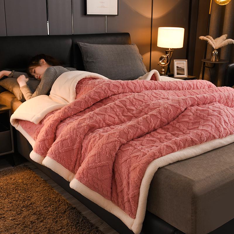 Coral Fleece Blanket Thick Three-Layer Coral Fleece Winter Blanket with Flannel and Lamb's Wool, Single Double Size