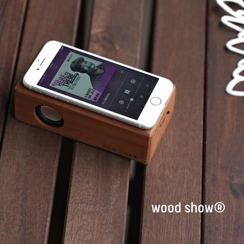 WOOD SHOW Simply Place Speaker for Wooden Smartphone Music Smartphone Music Expands Smartphone Portable No Bluetooth Connection Amplifies Sound Just