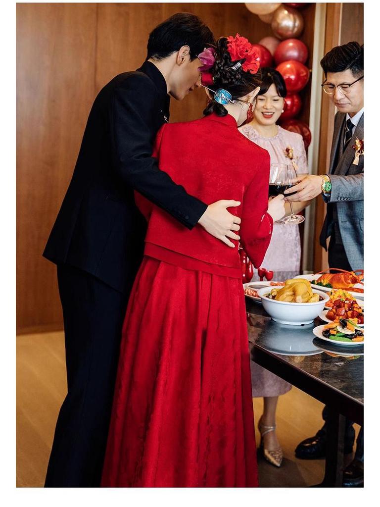 Modern Chinese Wine Red Wedding & Engagement Dress for Women - Bride & Banquet Skirt